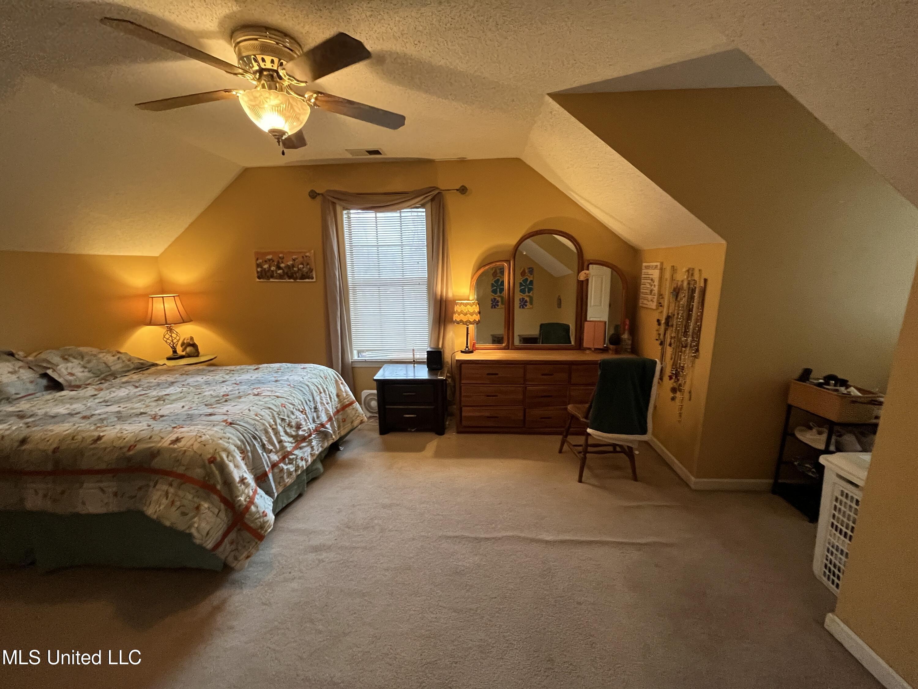 5725 Malone Road Olive Branch, MS 38654 - Photo 39 of 54 20230309_222650477_iOS