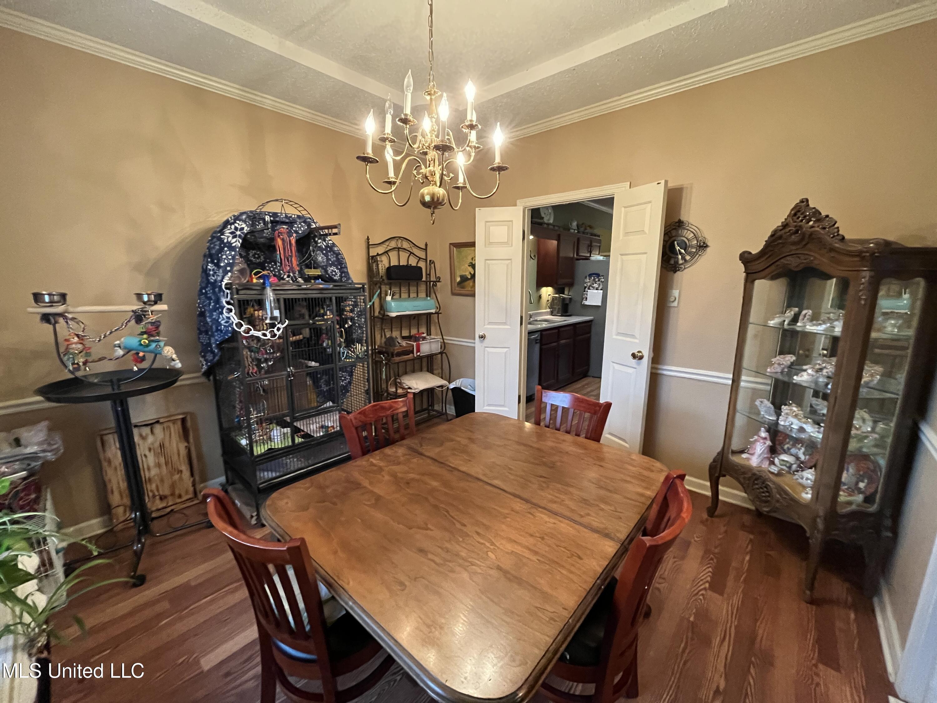 5725 Malone Road Olive Branch, MS 38654 - Photo 7 of 54 20230309_222543946_iOS