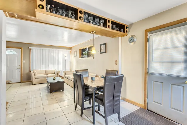 $324,999 | 2341 South 24th Avenue, Broadview, IL 60155