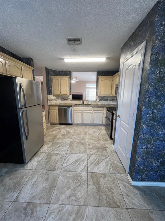 3051 Renaissance Court Dallas, TX 75287 - Photo 6 of 19