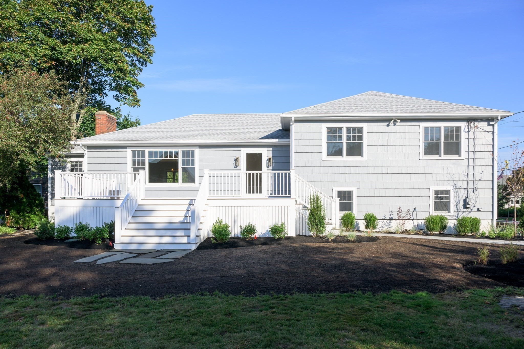 19 Cleveland Road, Unit 1 Marblehead, MA 01945 - Photo 2 of 25 Gallery Image 2