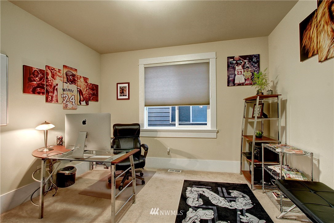 5120 Northeast 10th Street Renton, WA 98059 - Photo 13 of 25 Gallery Image 13