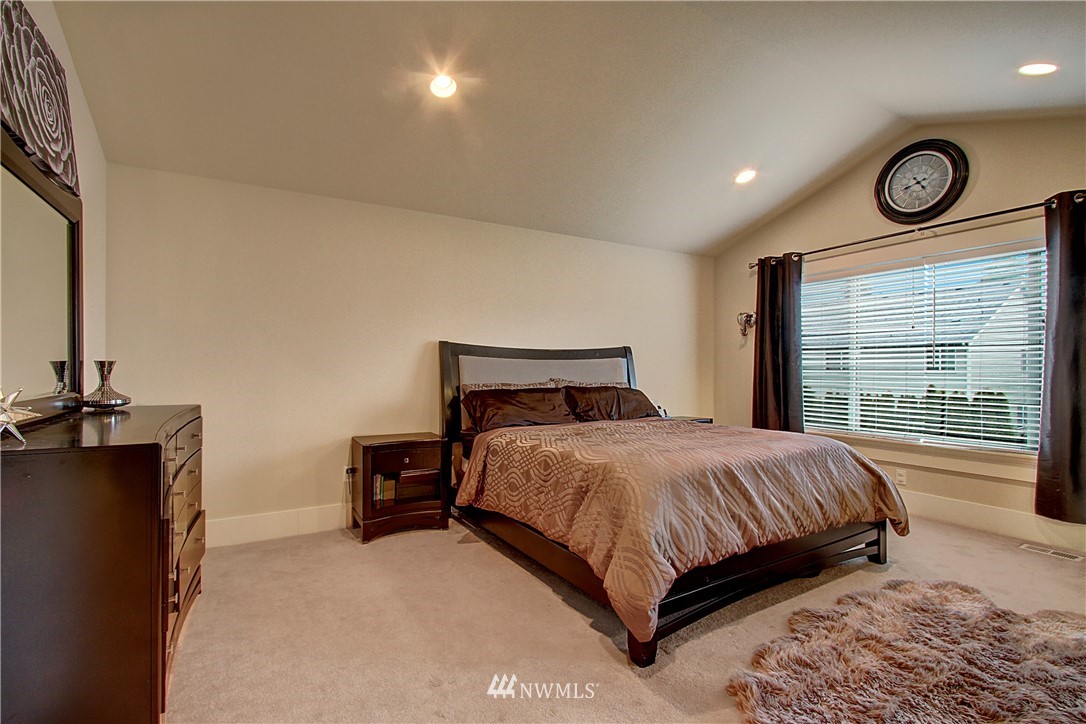 5120 Northeast 10th Street Renton, WA 98059 - Photo 15 of 25 Gallery Image 15