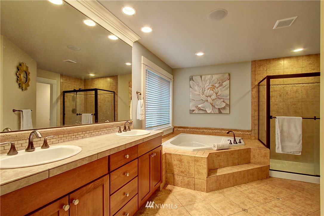 5120 Northeast 10th Street Renton, WA 98059 - Photo 17 of 25 Gallery Image 17