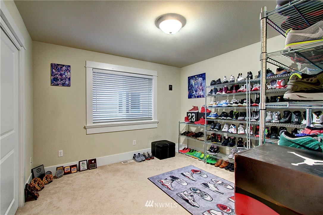 5120 Northeast 10th Street Renton, WA 98059 - Photo 20 of 25 Gallery Image 20