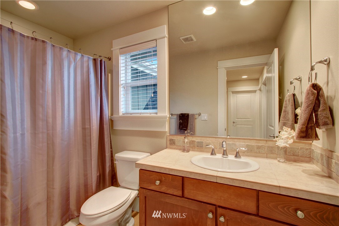 5120 Northeast 10th Street Renton, WA 98059 - Photo 22 of 25 Gallery Image 22