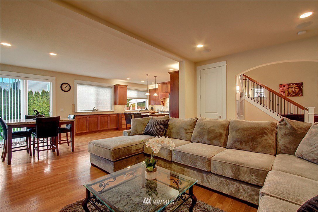 5120 Northeast 10th Street Renton, WA 98059 - Photo 10 of 25 Gallery Image 10