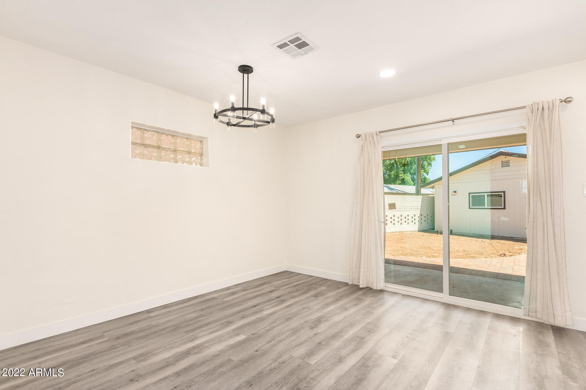 2137 West Thomas Road Phoenix, AZ 85015 - Photo 13 of 58 0017-15-Thomas