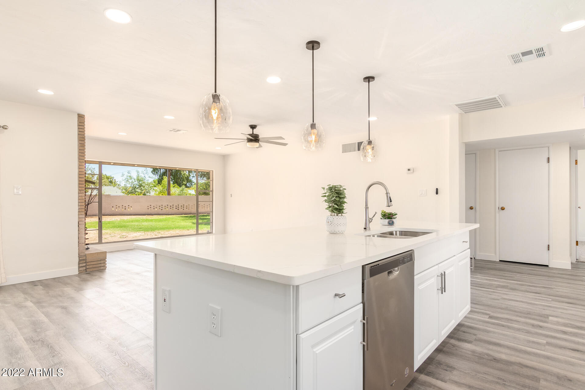 2137 West Thomas Road Phoenix, AZ 85015 - Photo 16 of 58 0025-23-Thomas