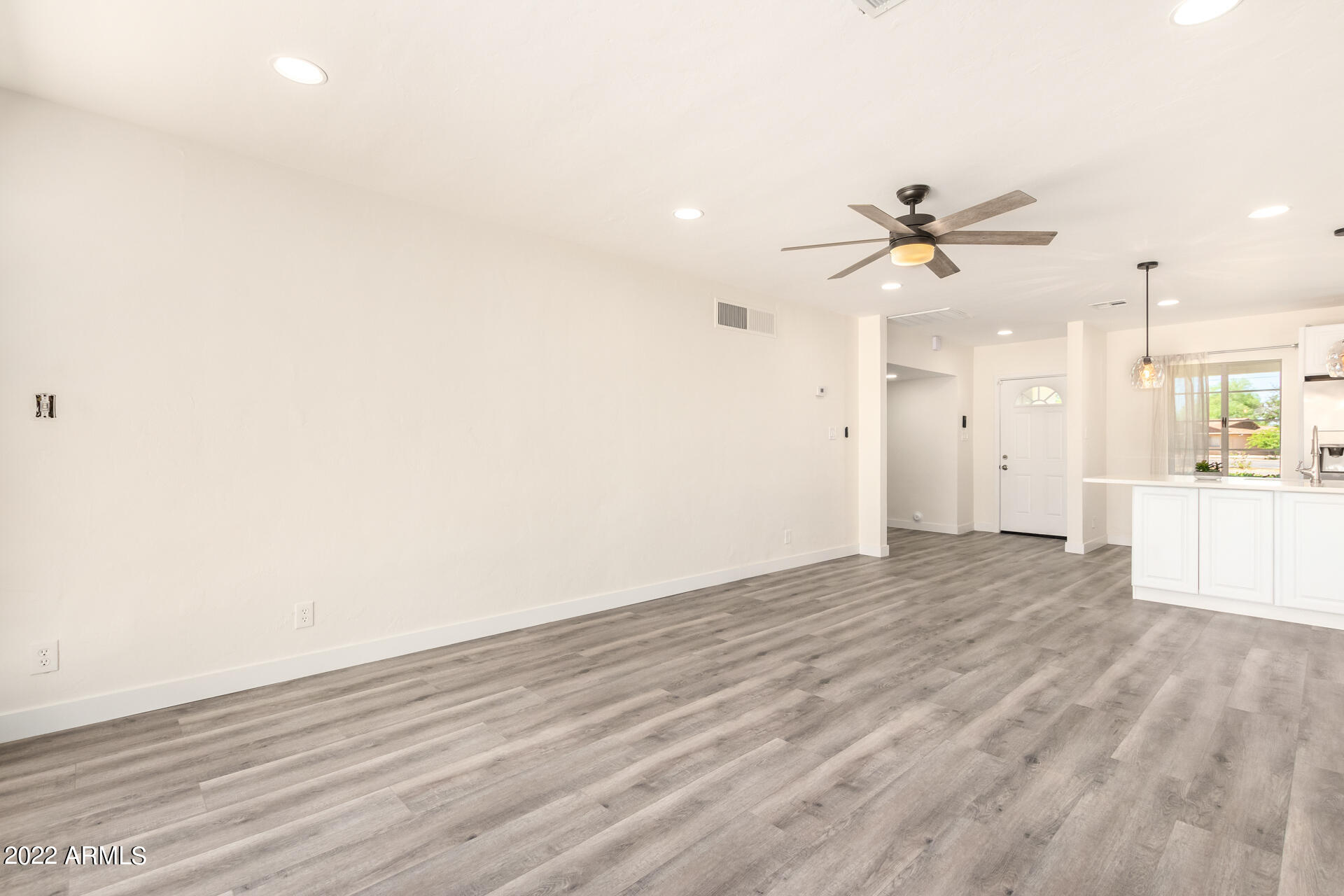 2137 West Thomas Road Phoenix, AZ 85015 - Photo 9 of 58 0013-11-Thomas