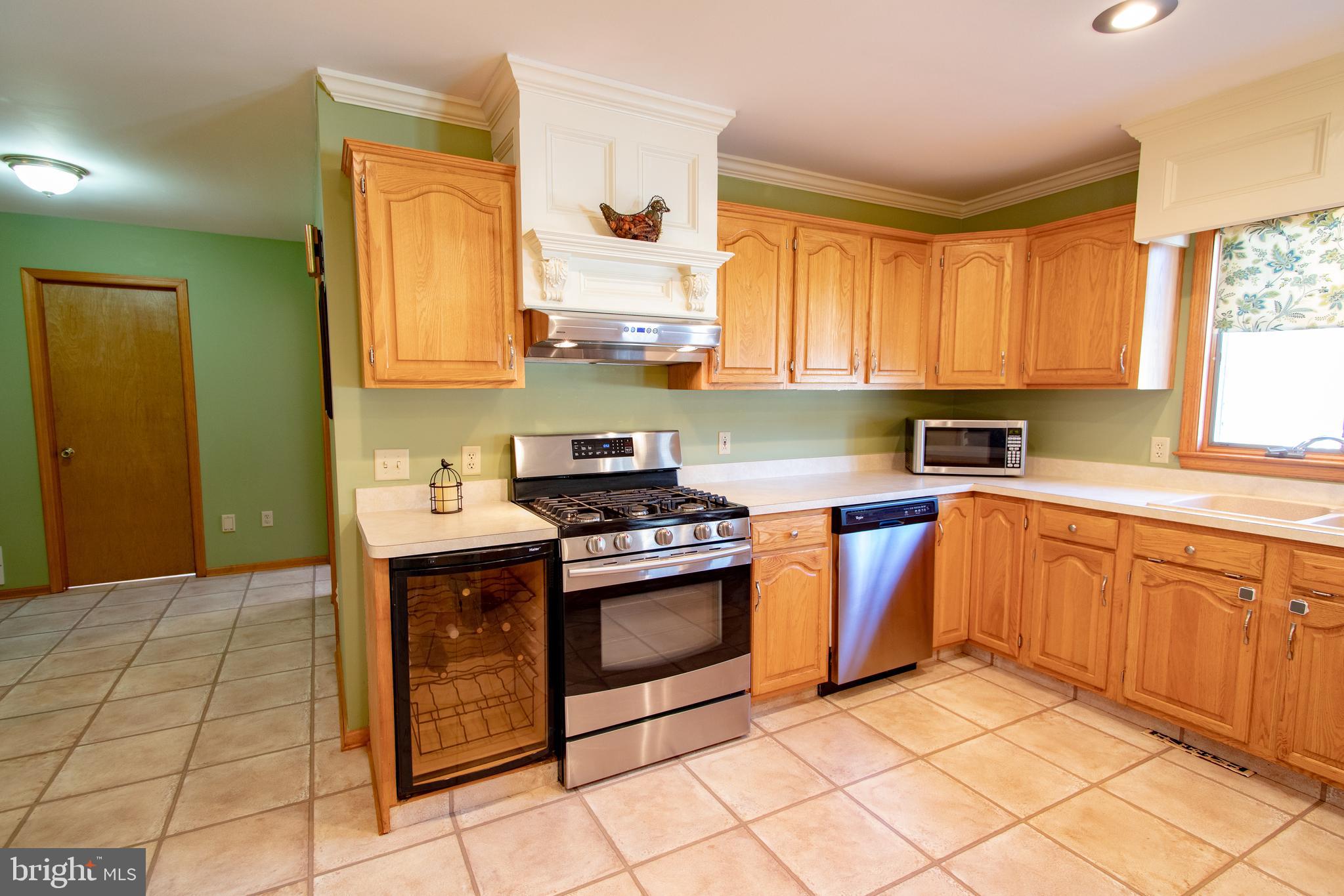 443 Woodstown Road Swedesboro, NJ 08085 - Photo 12 of 29 Gallery Image 12