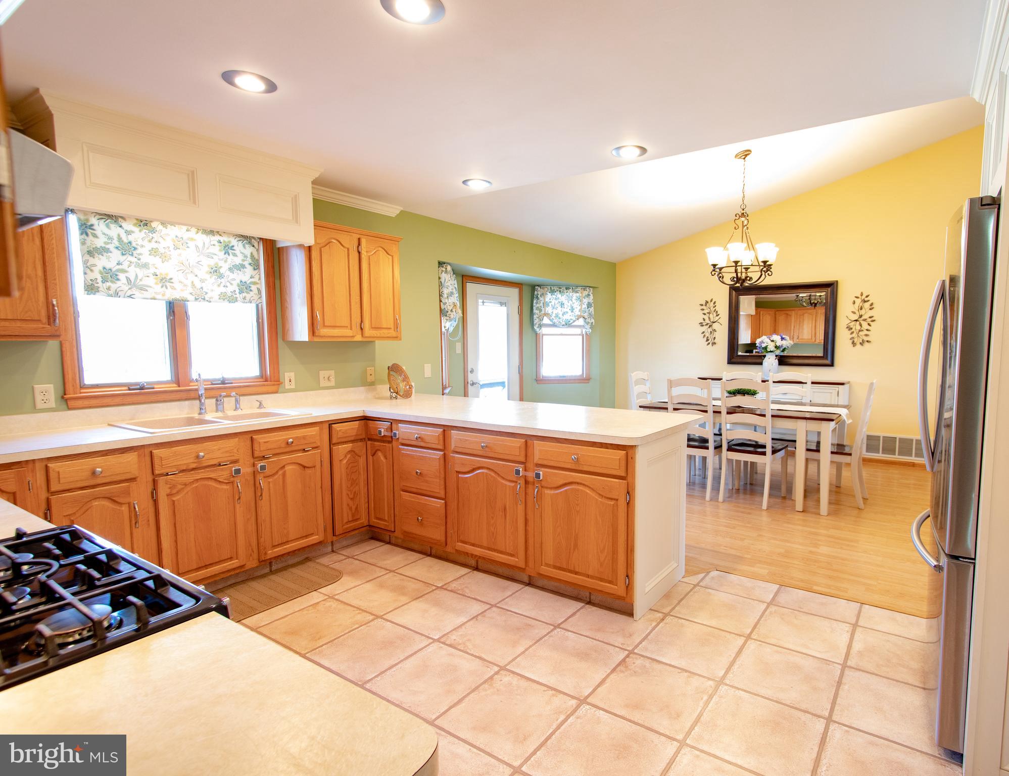 443 Woodstown Road Swedesboro, NJ 08085 - Photo 10 of 29 Gallery Image 10