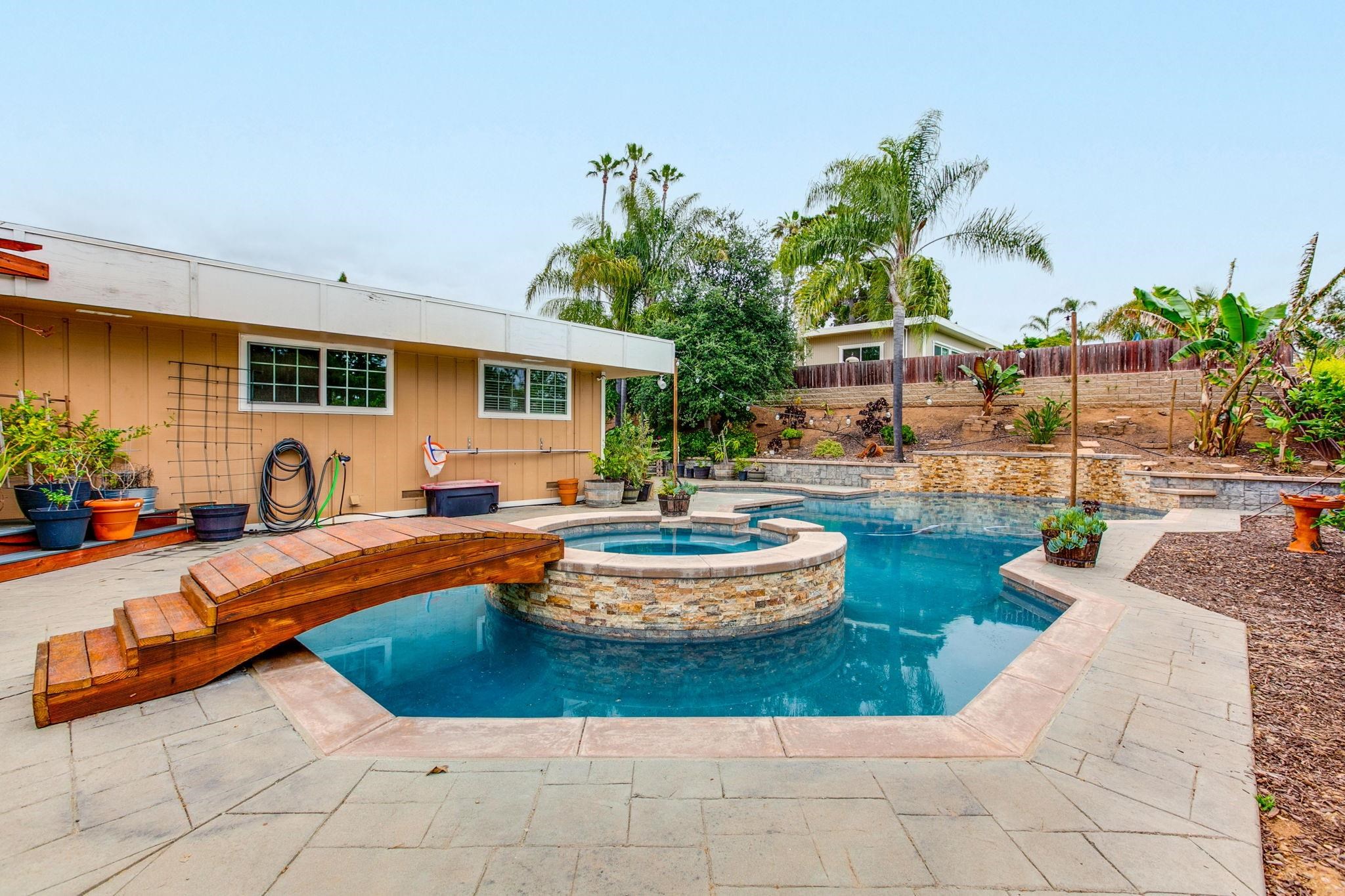 209 Casper Lane Vista, CA 92084 - Photo 3 of 12