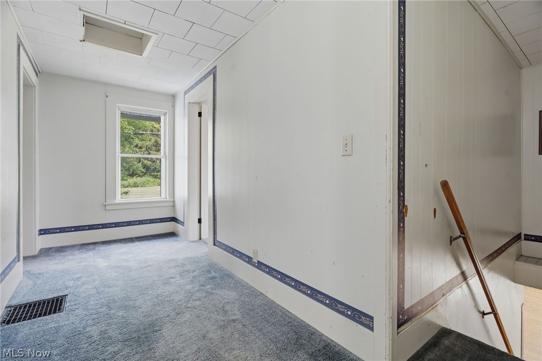 11513 Kile Road Chardon, OH 44024 - Photo 17 of 48 Upstairs hallway
