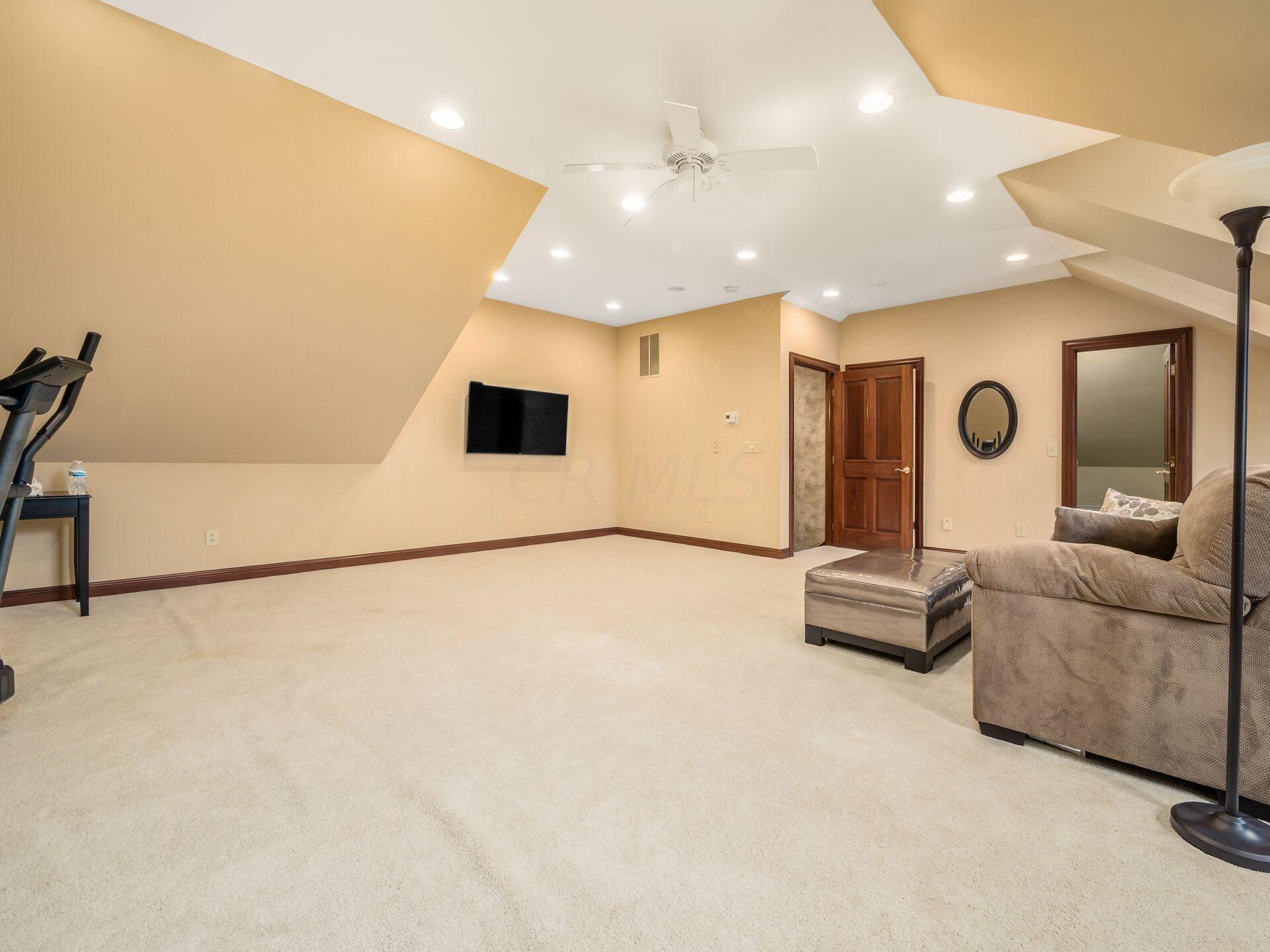 3575 State Rte 37 West Delaware, OH 43015 - Photo 71 of 92 2nd Floor / 5th Bedroom Suite