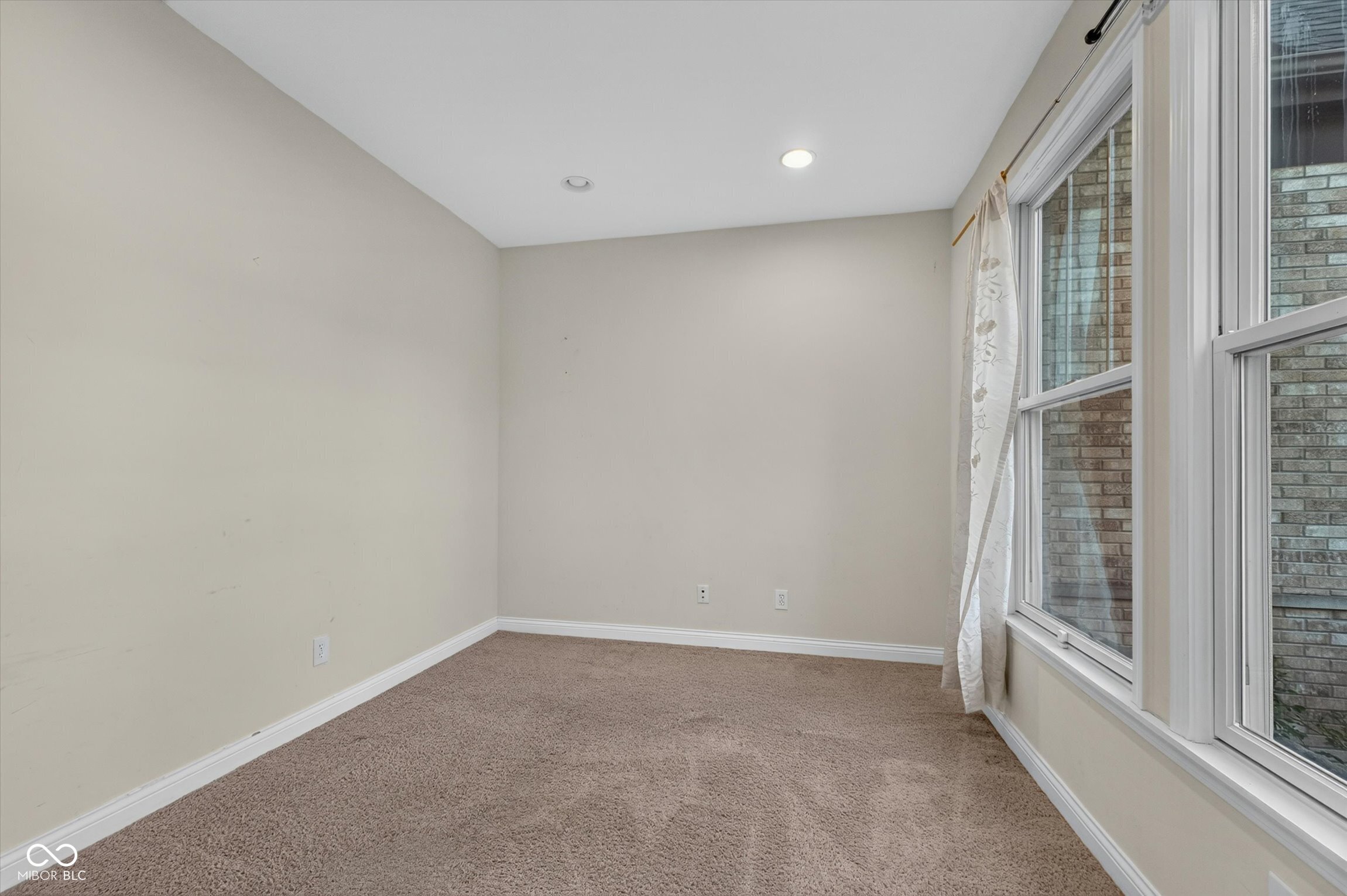 13636 Falcon Way Fishers, IN 46055 - Photo 7 of 50