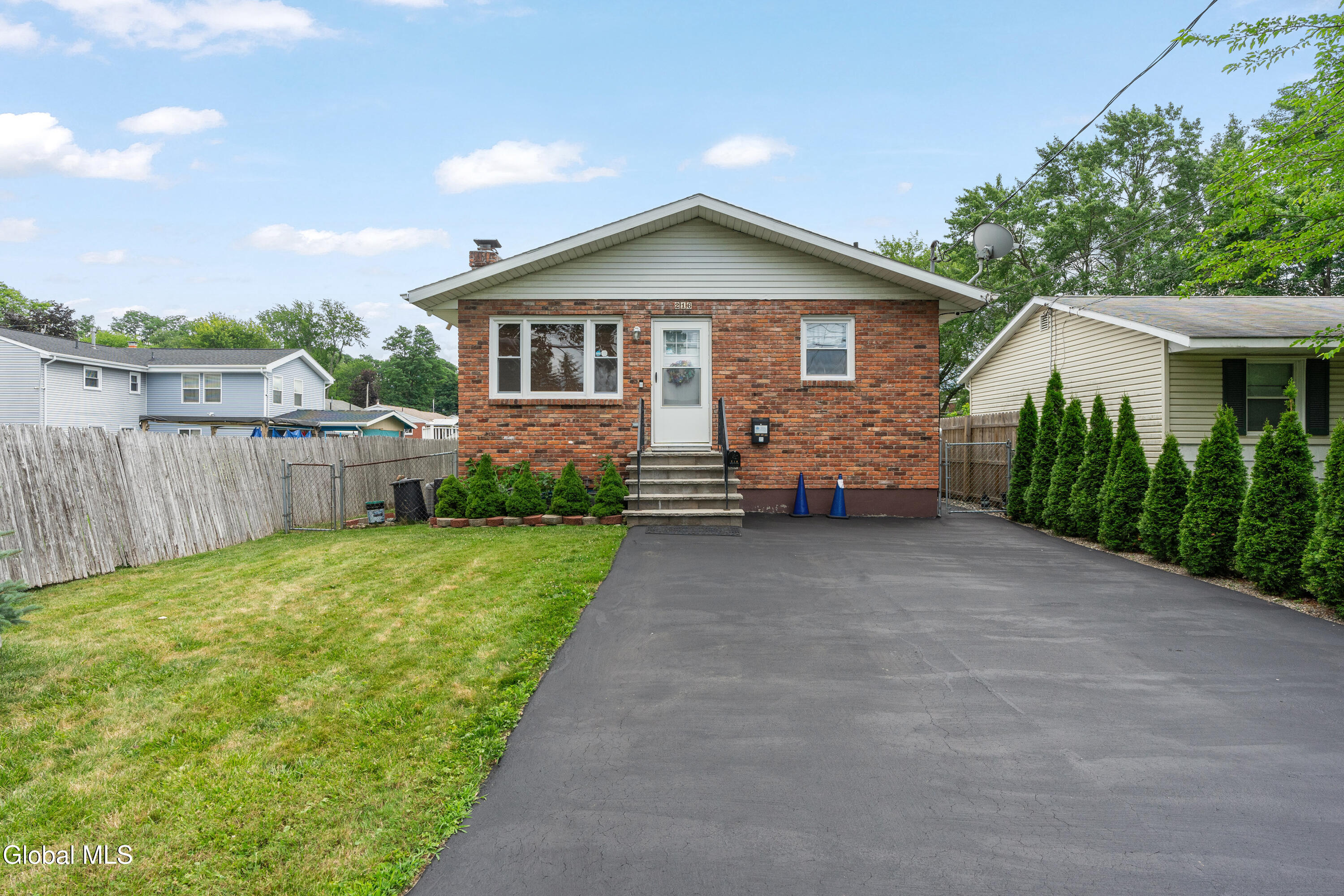 2-print-216-gifford-rd