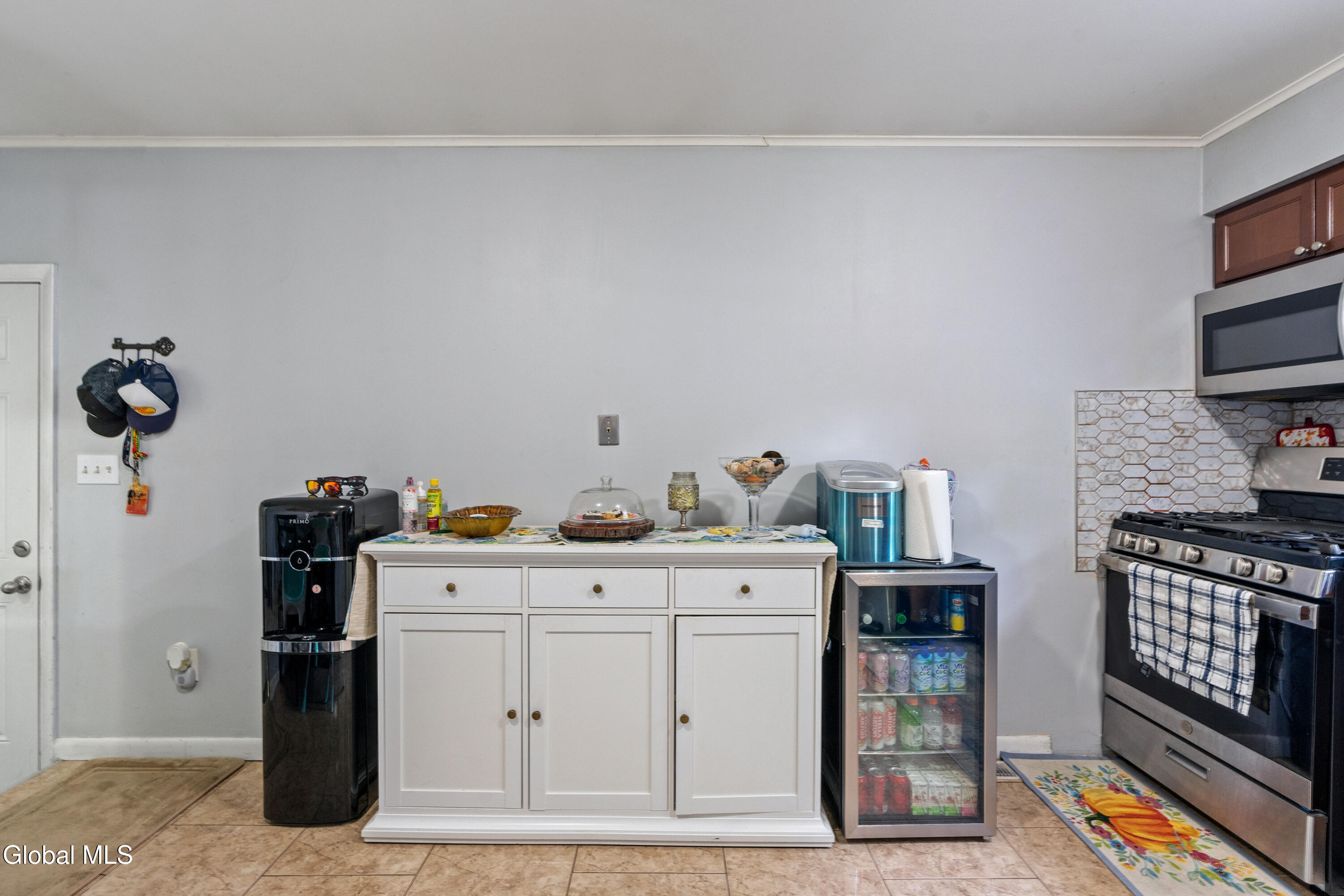 216 Gifford Road Schenectady, NY 12304 - Photo 11 of 30 21-print-216-gifford-rd