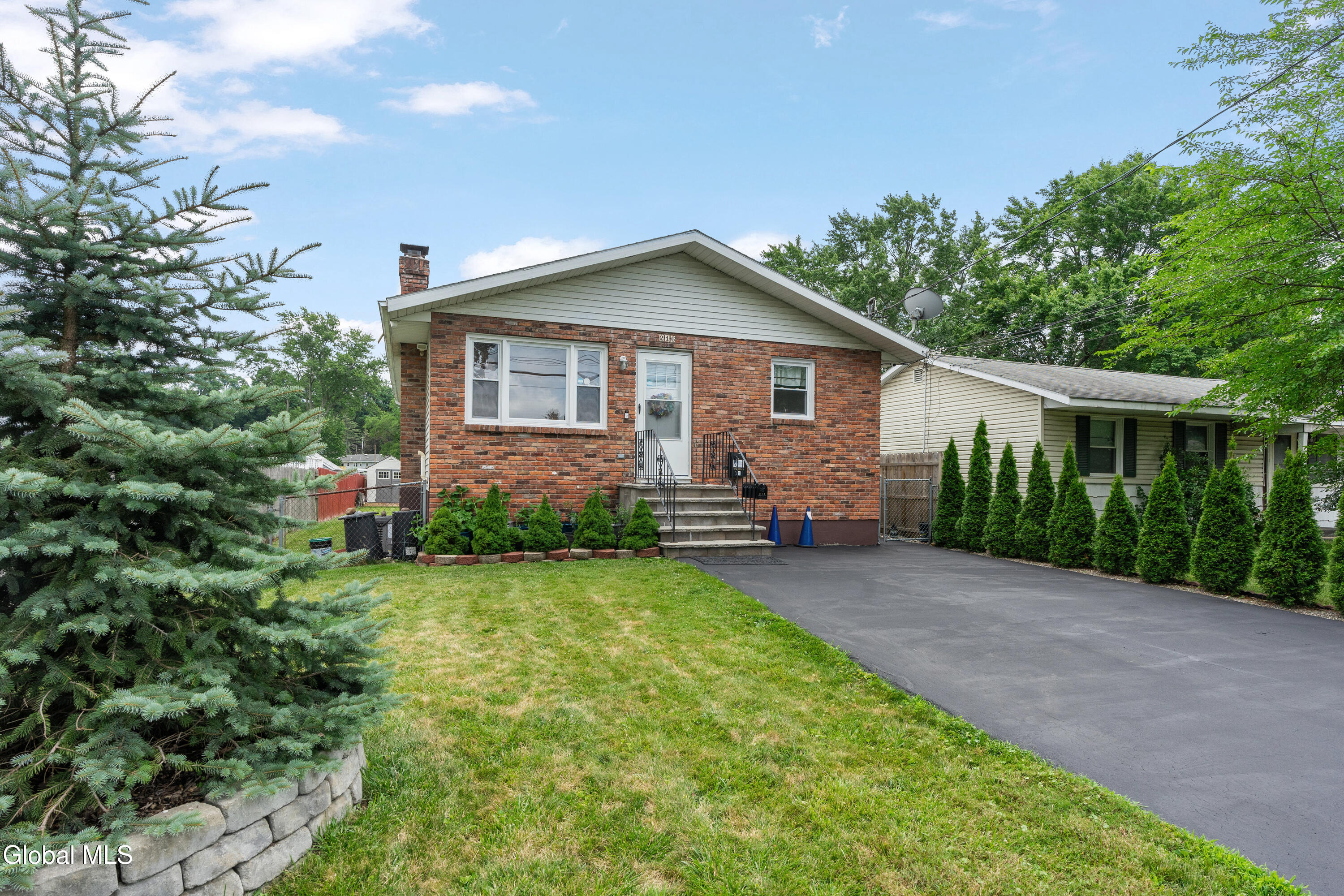 1-print-216-gifford-rd
