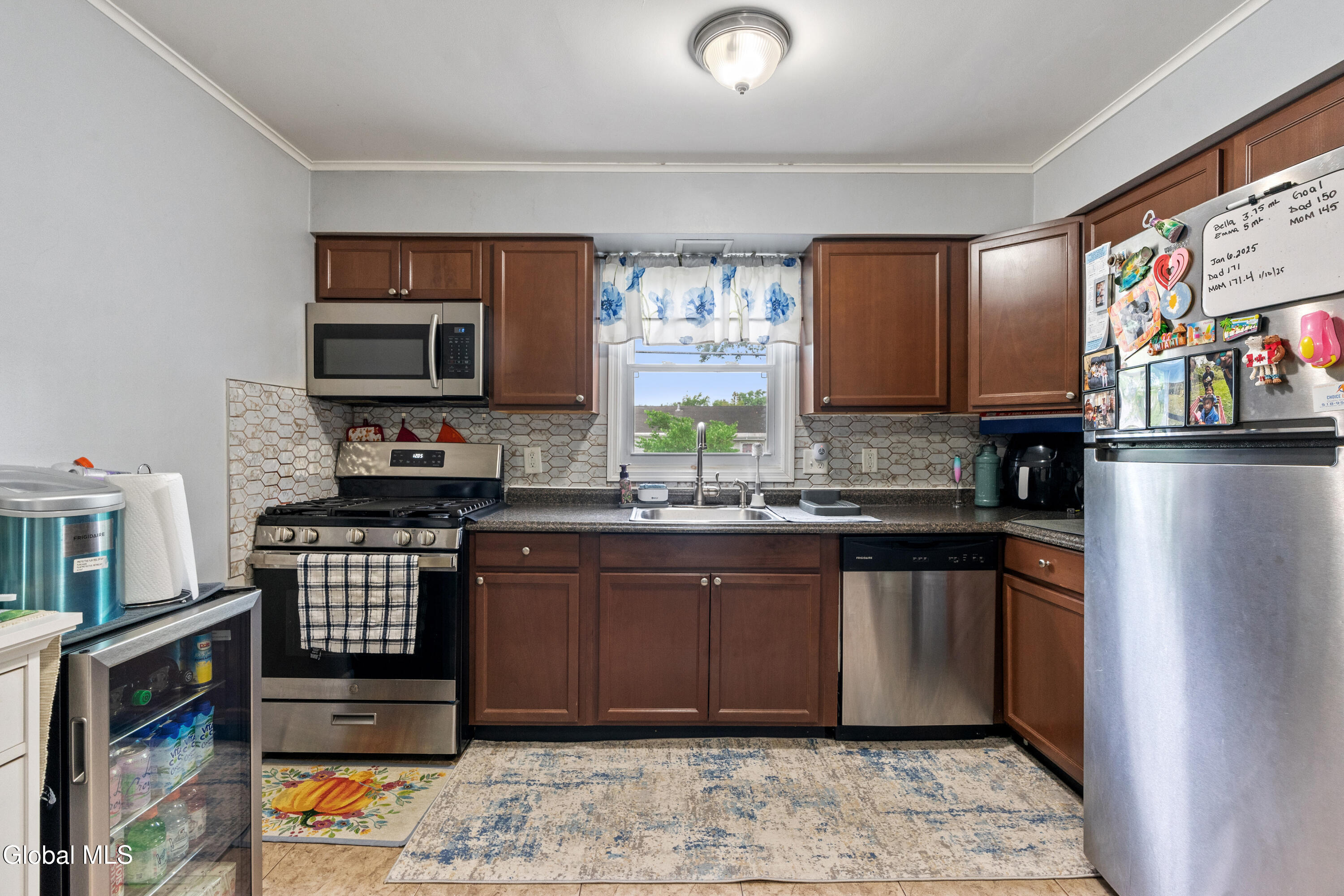 216 Gifford Road Schenectady, NY 12304 - Photo 8 of 30 20-print-216-gifford-rd