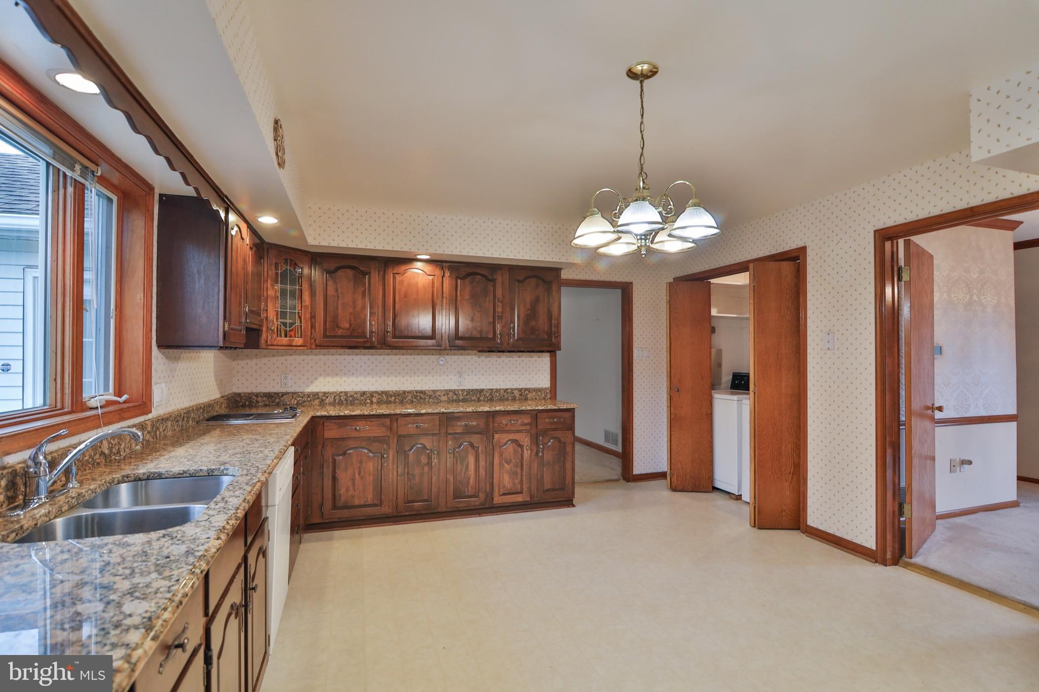 875 Parkway Road Allentown, PA 18104 - Photo 17 of 33 Gallery Image 17