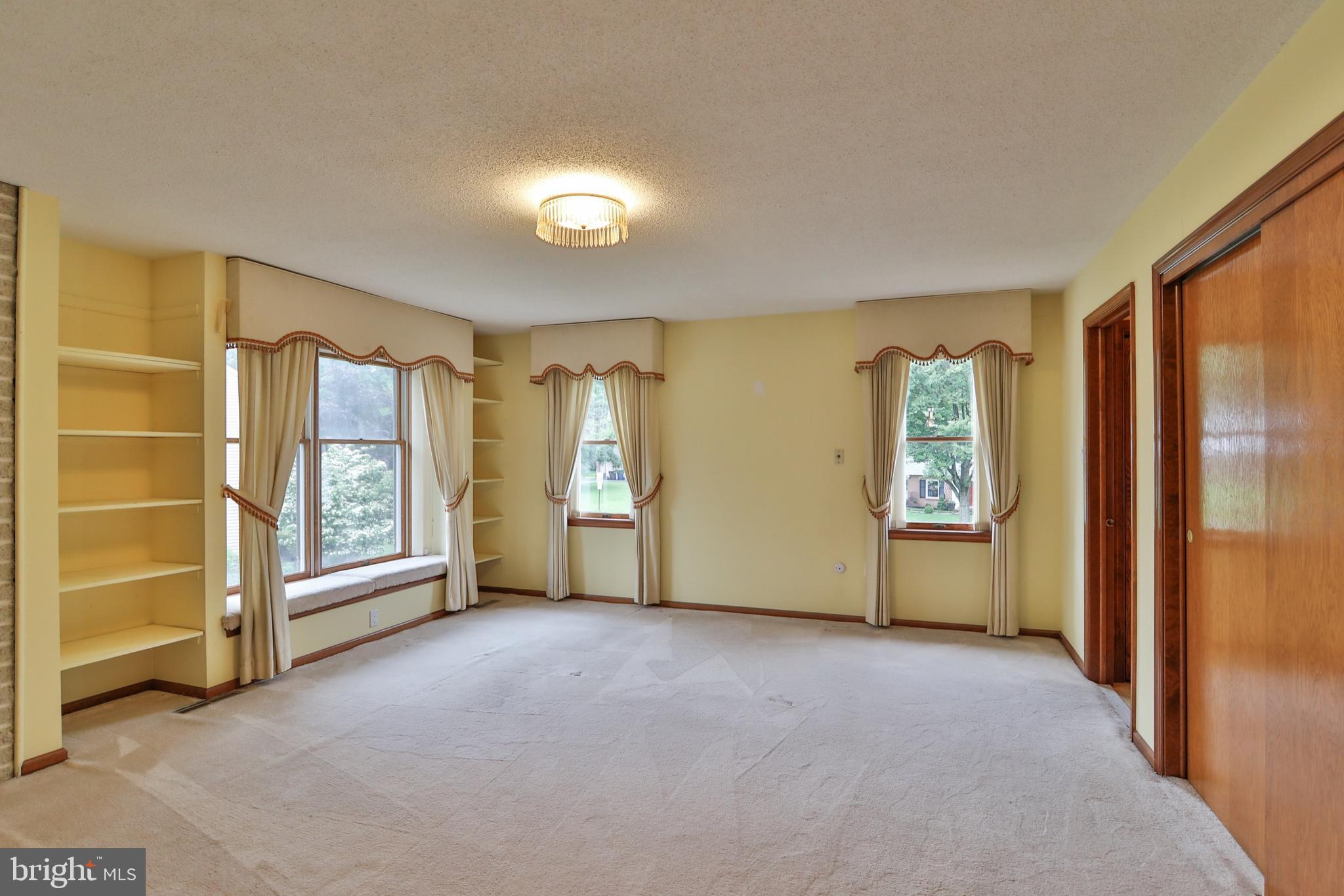 875 Parkway Road Allentown, PA 18104 - Photo 22 of 33 Gallery Image 22