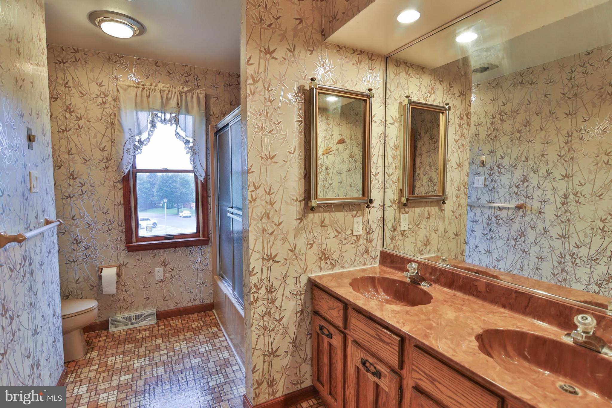 875 Parkway Road Allentown, PA 18104 - Photo 27 of 33 Gallery Image 27