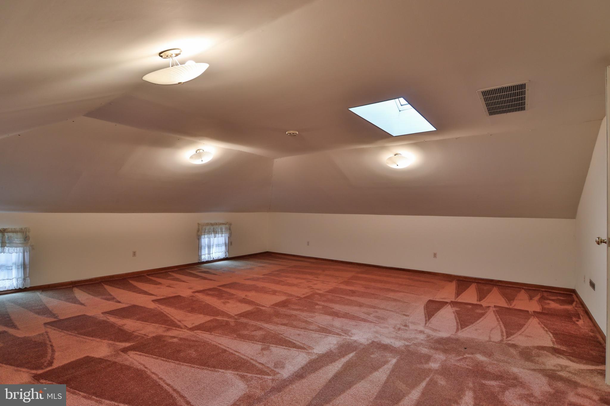 875 Parkway Road Allentown, PA 18104 - Photo 30 of 33 Gallery Image 30