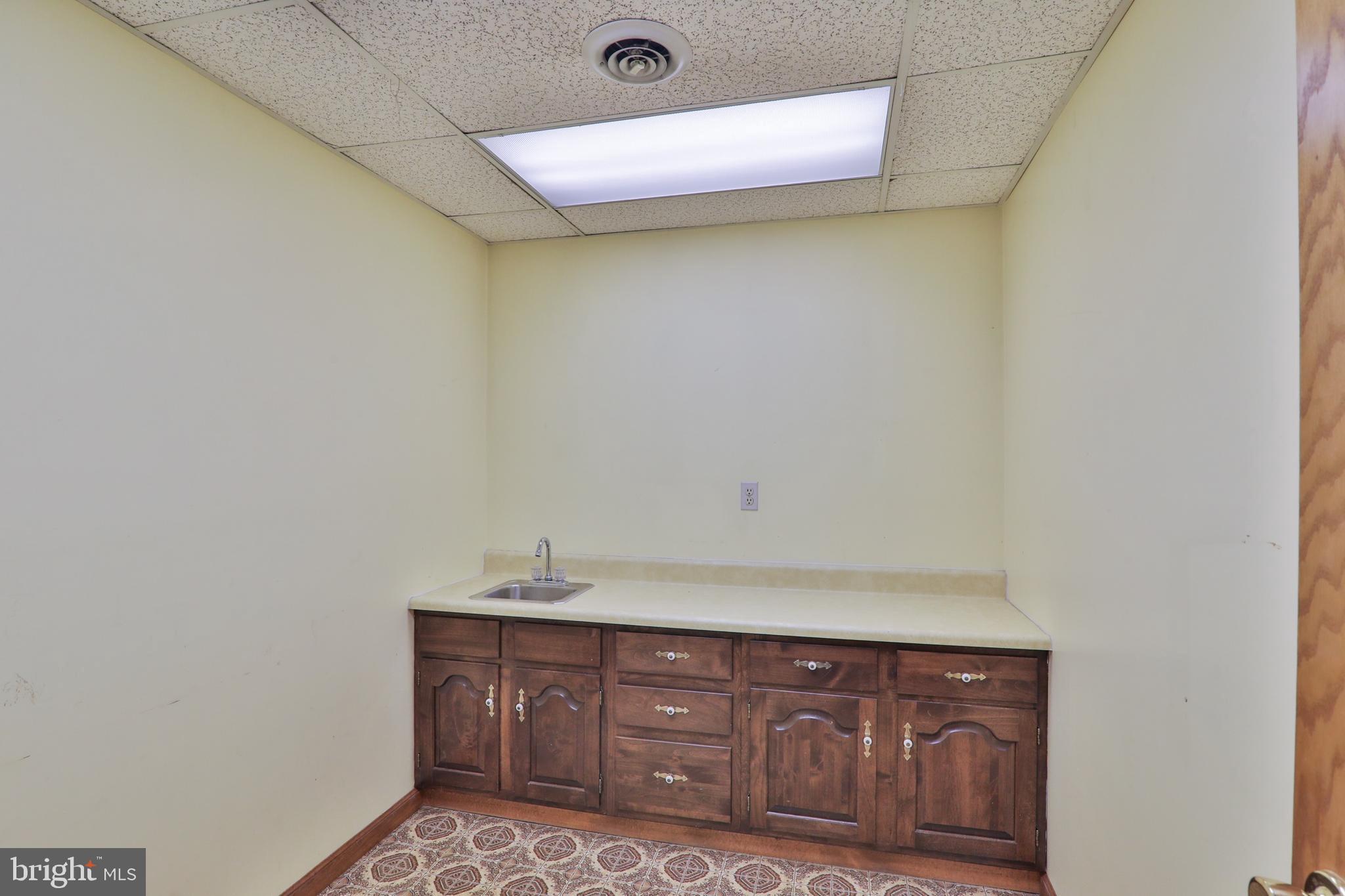 875 Parkway Road Allentown, PA 18104 - Photo 33 of 33 Gallery Image 33