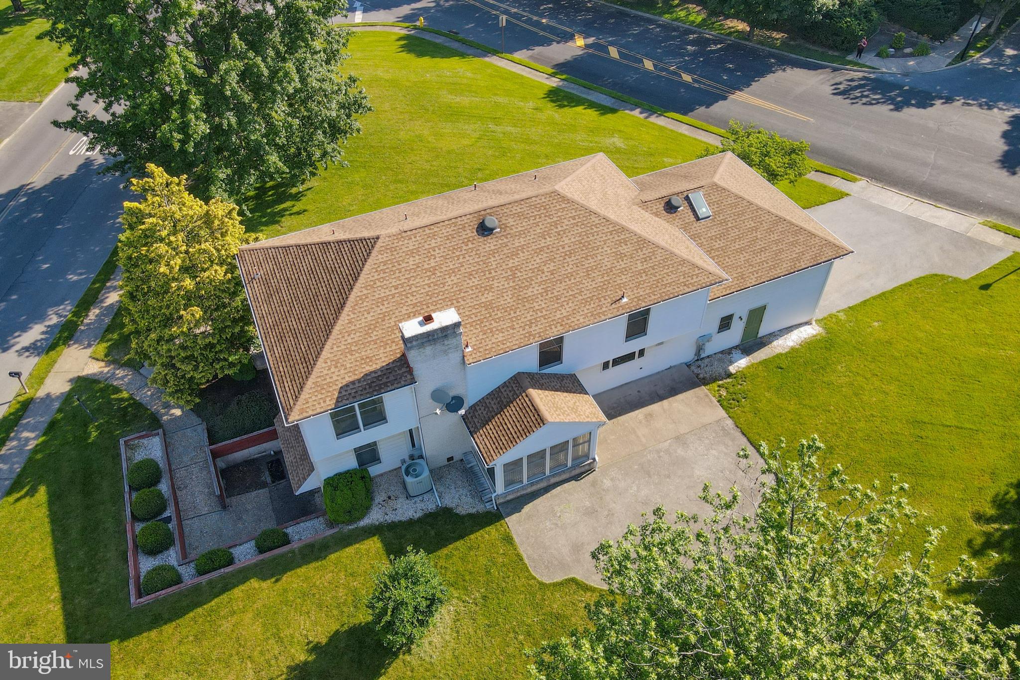 875 Parkway Road Allentown, PA 18104 - Photo 6 of 33 Gallery Image 6