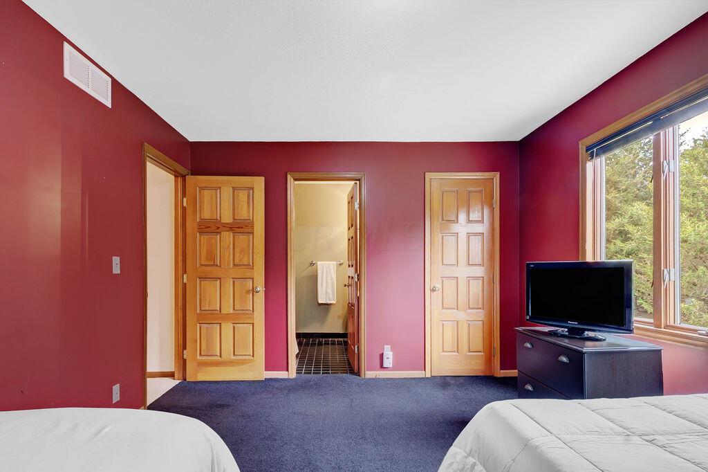 9747 Concord Road Dublin, OH 43017 - Photo 23 of 40 Guest suite