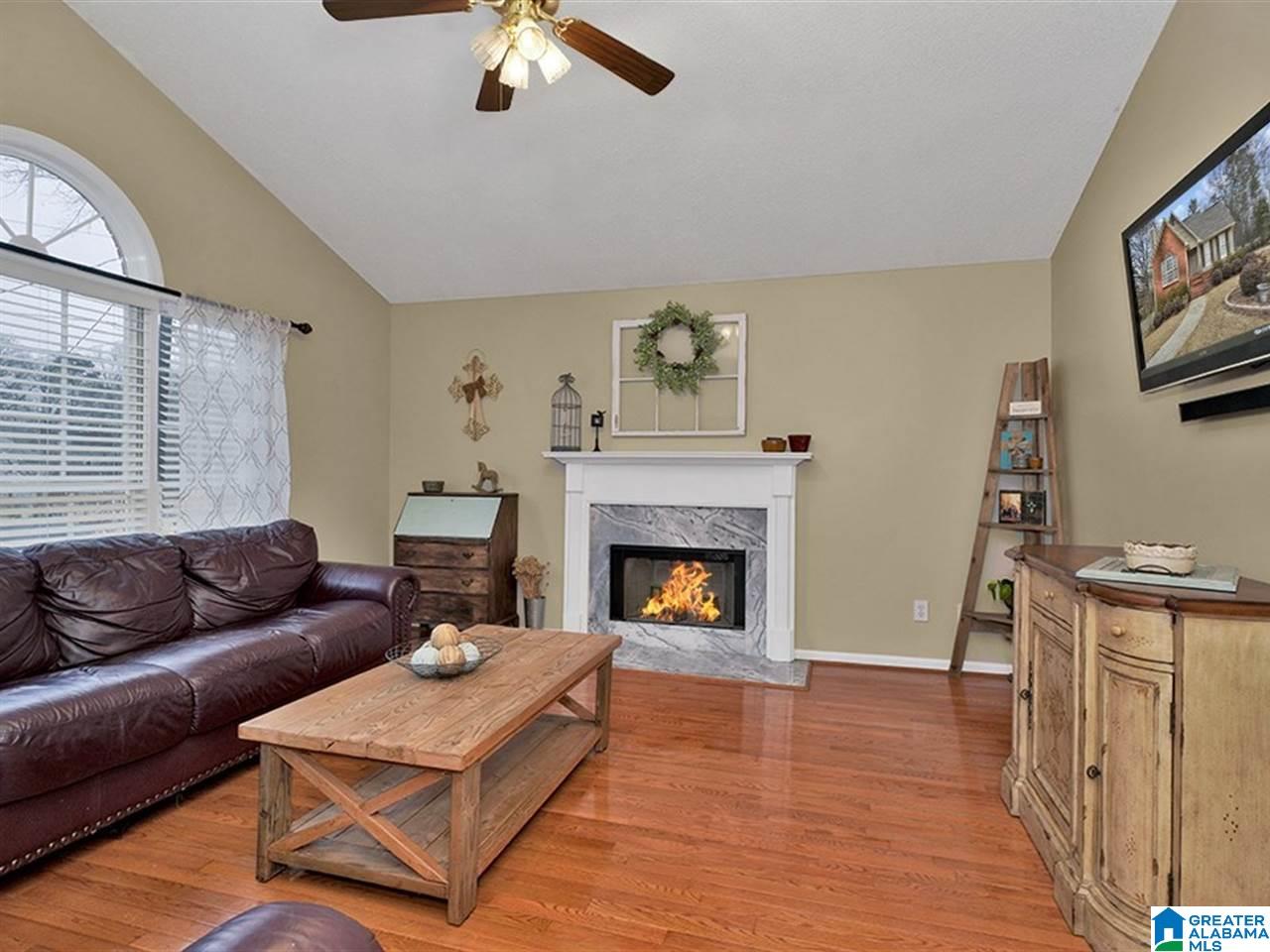 902 Falling Star Lane Alabaster, AL 35007 - Photo 2 of 38