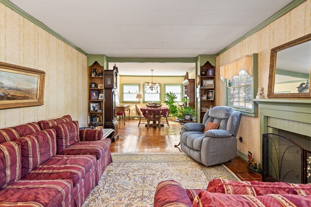 139 Burbank Road Longmeadow, MA 01106 - Photo 18 of 41