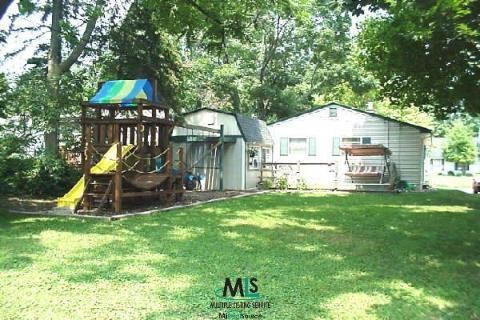 225 West Lafayette Street Romeo, MI 48065 - Photo 2 of 9 575029-1.JPG