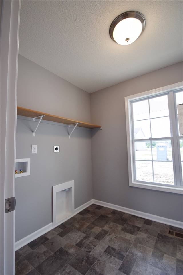 503 Alexander Place Garrett, IN 46738 - Photo 9 of 28 Gallery Image 9
