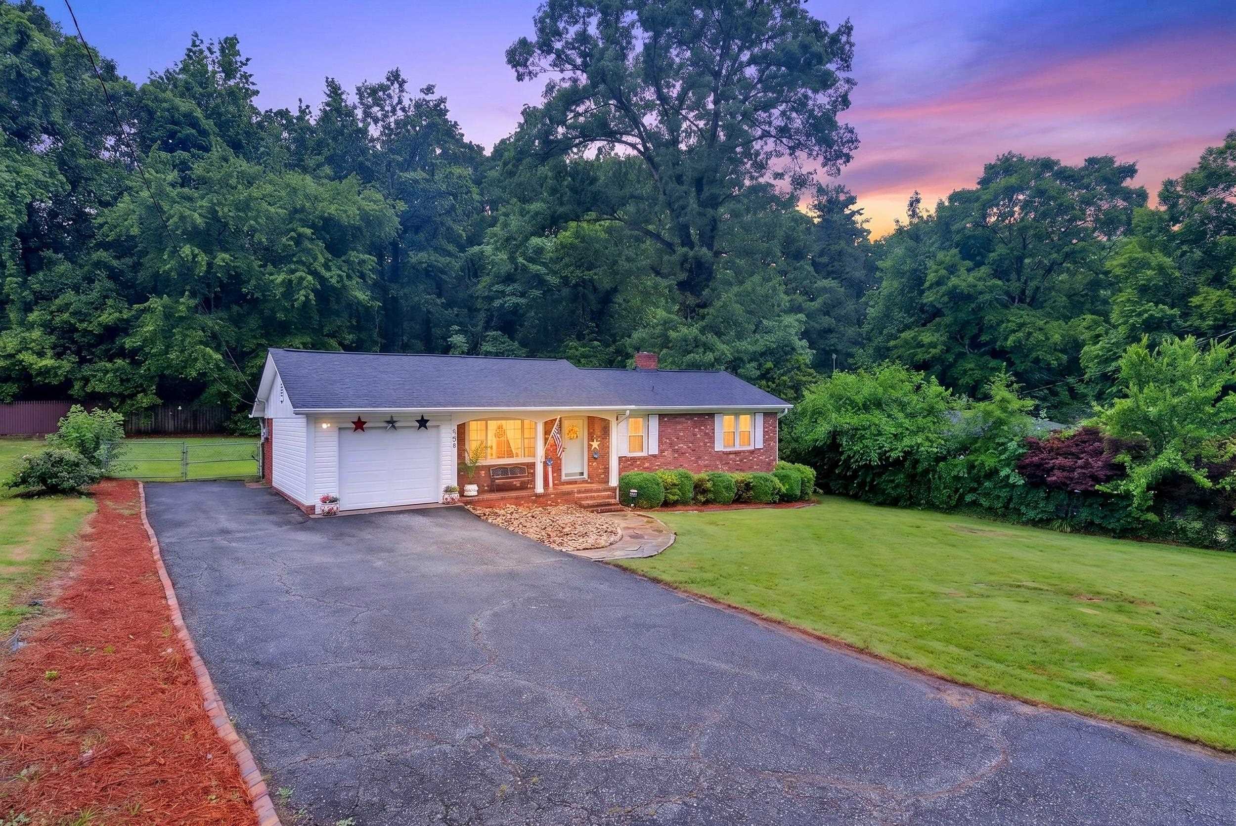 549 Barnwell Road Spartanburg, SC 29303 - Photo 6 of 36