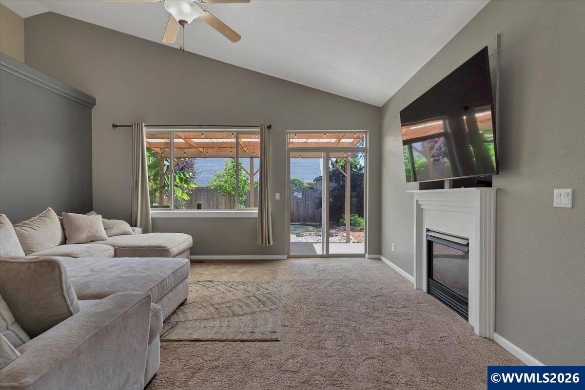 284 Southwest Wyatt Street Dallas, OR 97338 - Photo 14 of 38