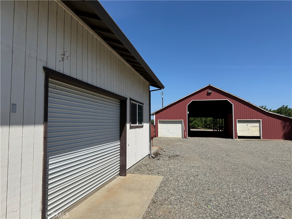 4870 5th Orland, CA 95963 - Photo 15 of 23 Shop & Barn Exterior