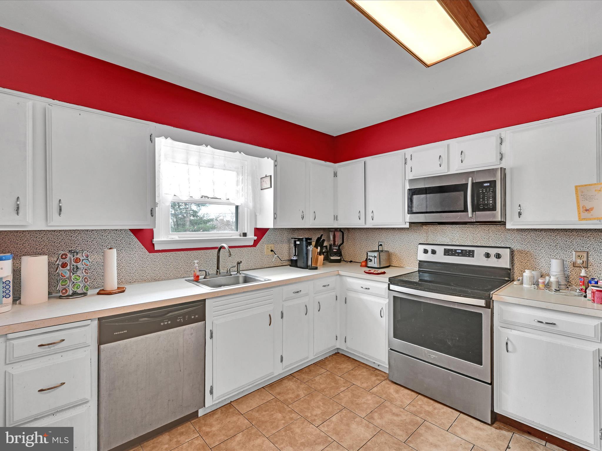 6296 Meadowview Road Germansville, PA 18053 - Photo 7 of 32 Kitchen