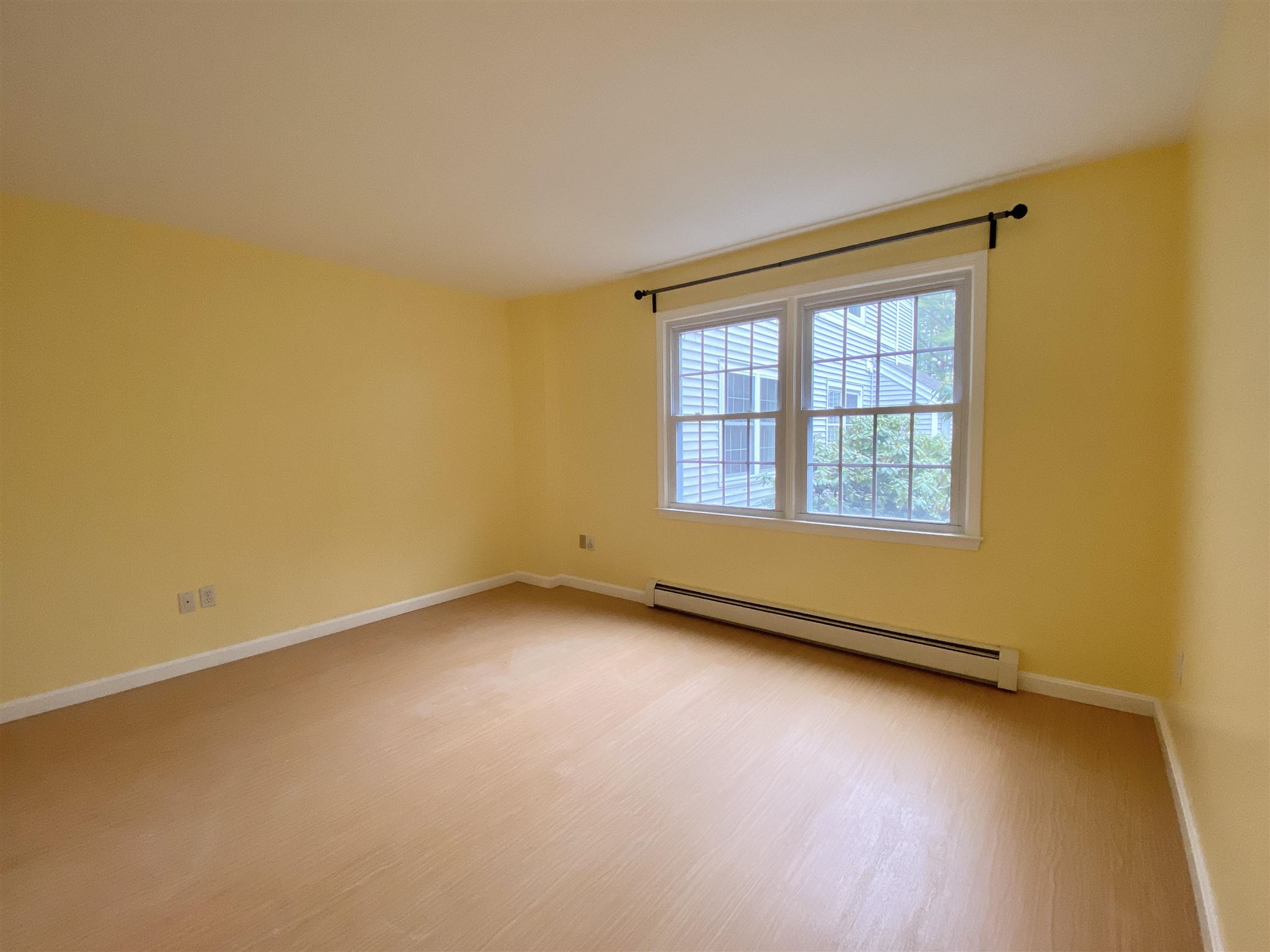 50 Brookside Drive, Unit I4 Exeter, NH 03833 - Photo 13 of 21