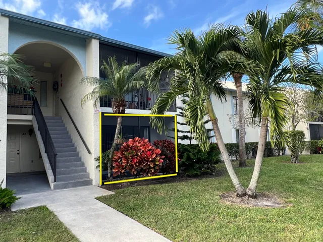 $2,000 | 1115 Green Pine Boulevard, Unit D1, West Palm Beach, FL 33409