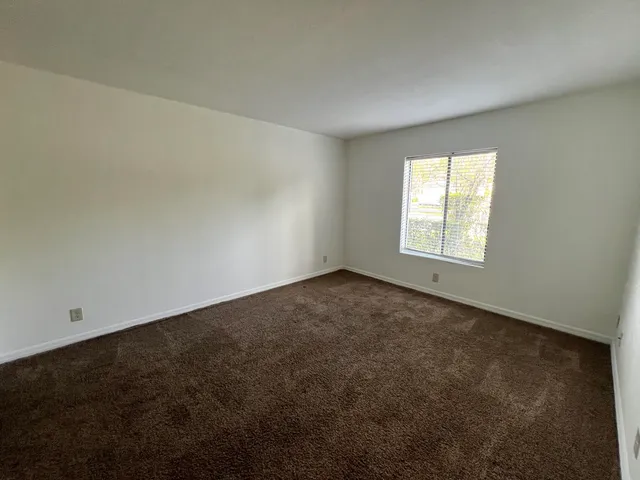 $2,000 | 1115 Green Pine Boulevard, Unit D1, West Palm Beach, FL 33409