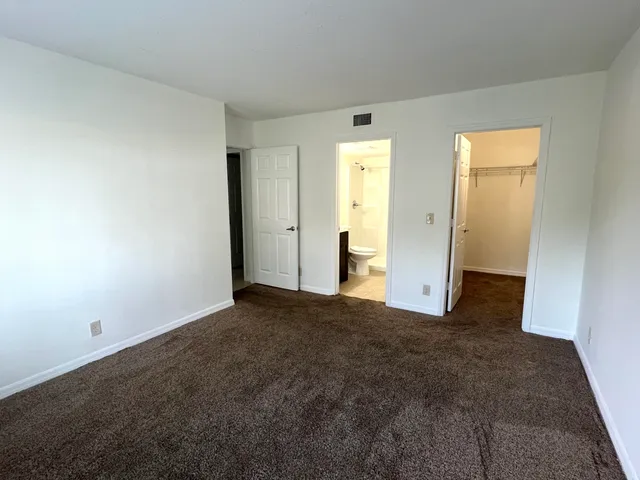 $2,000 | 1115 Green Pine Boulevard, Unit D1, West Palm Beach, FL 33409