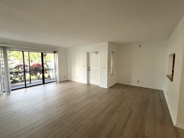 $2,000 | 1115 Green Pine Boulevard, Unit D1, West Palm Beach, FL 33409