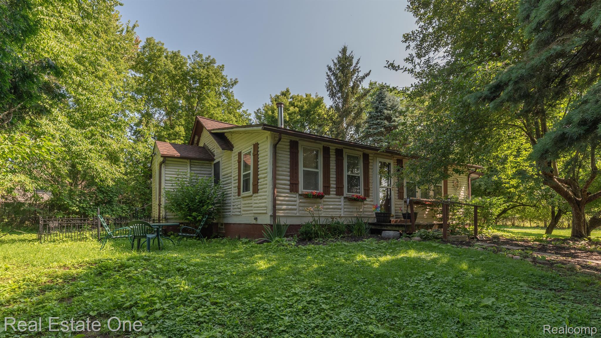 2531 7 Mile Road South Lyon, MI 48178 - Photo 3 of 66 Gallery Image 3
