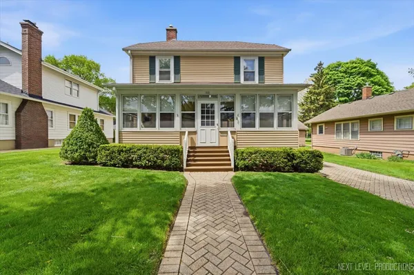 $390,000 | 622 Edison Street, Geneva, IL 60134