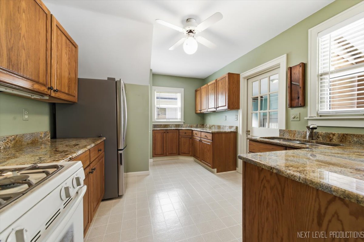 622 Edison Street Geneva, IL 60134 - Photo 12 of 31