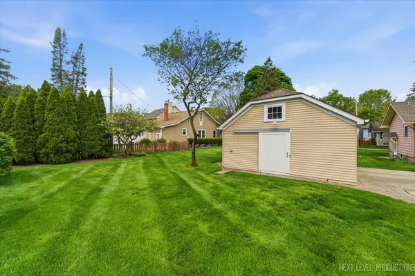 $390,000 | 622 Edison Street, Geneva, IL 60134