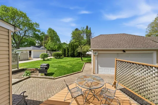 $390,000 | 622 Edison Street, Geneva, IL 60134