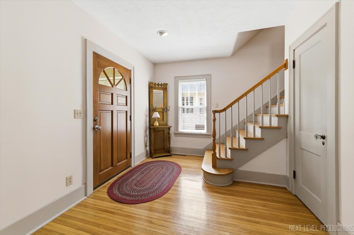 622 Edison Street Geneva, IL 60134 - Photo 5 of 31